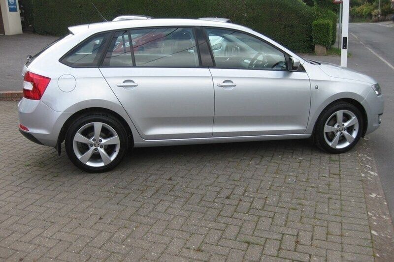Used 2015 Skoda Rapid SE | £6,795 (Fair price) - Image 1/1