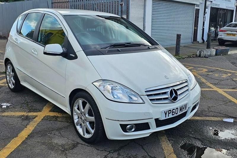 Used Mercedes A160 Avantgarde 2010 White Hatchback