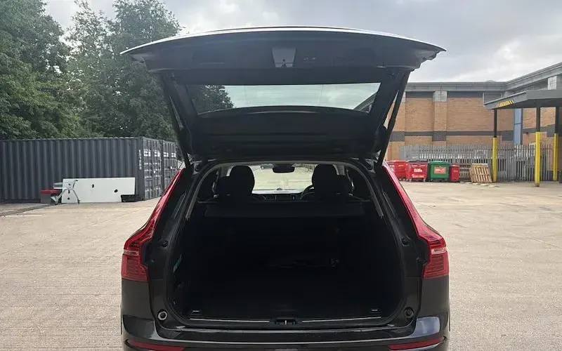 Used Volvo XC60 Ultra 250 HP (183 kW) 2027 Grey SUV