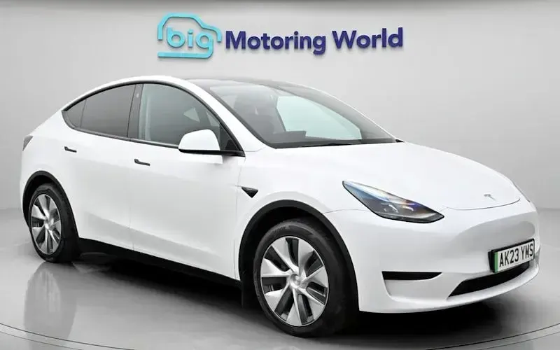 Used Tesla Model Y Standard Range 219 kW (299 HP) 2023 SUV