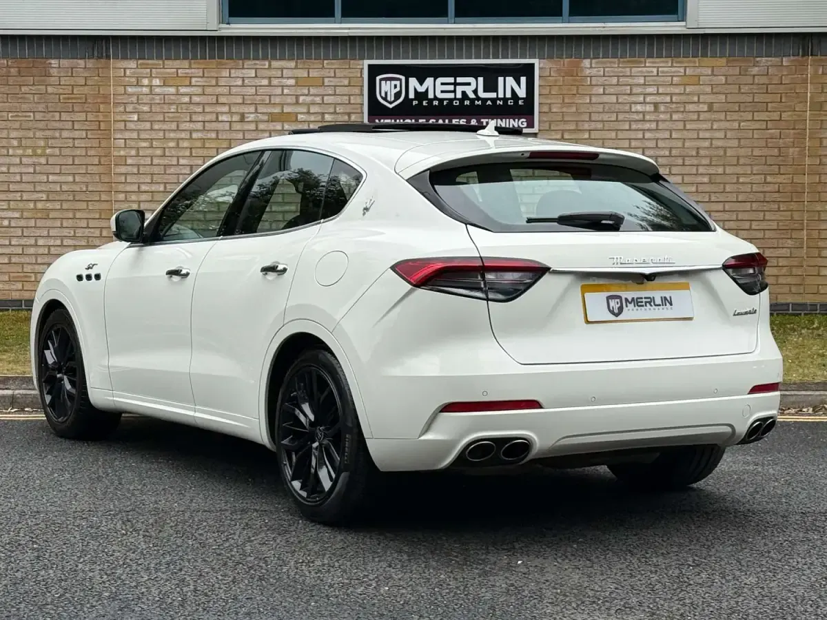 Used Maserati Levante GT 330 HP (242 kW) 2023 White SUV