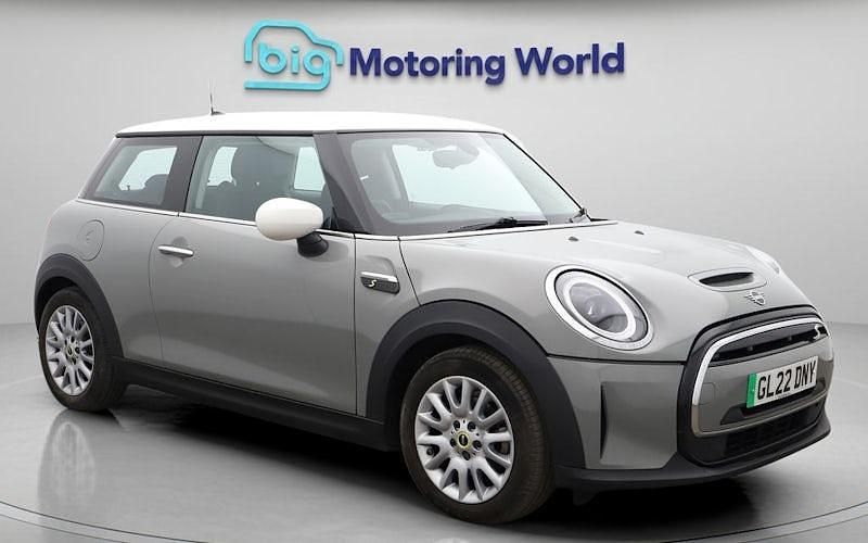 Used Mini Cooper Level 1 135 kW (184 HP) 2023 Hatchback