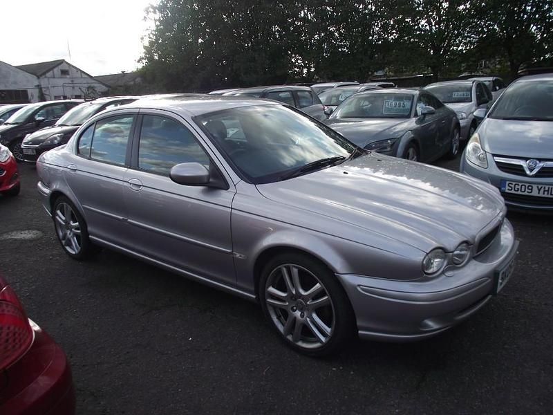 Usado Jaguar X-type 130 HP (95 kW) 2005 Prateado Sedan
