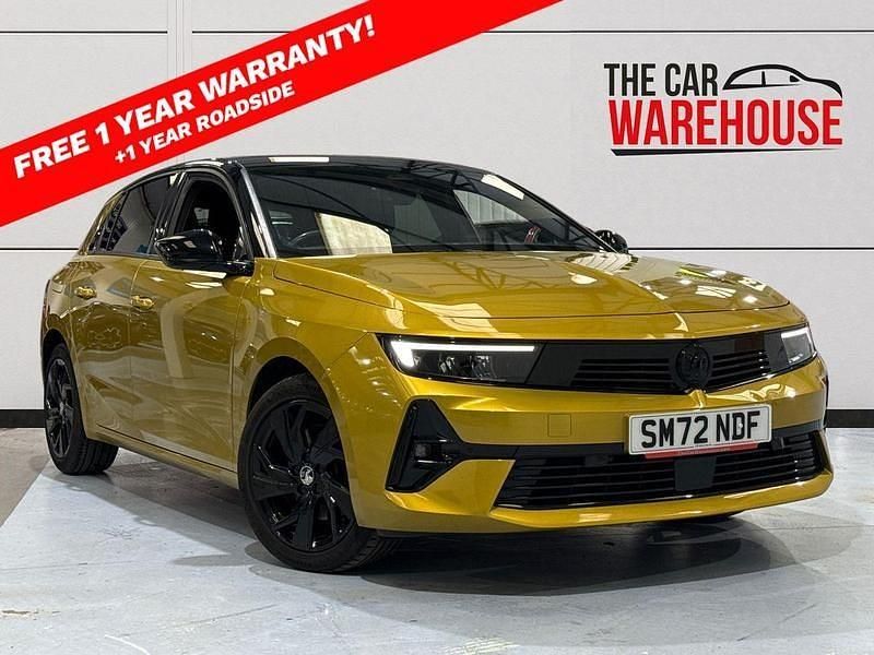 Used Vauxhall Astra GS Line 130 HP (95 kW) 2022 Yellow/black Hatchback