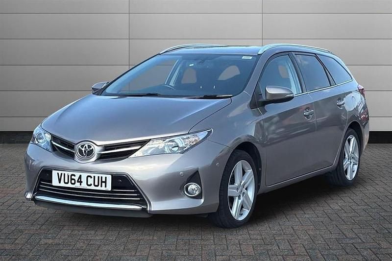 Used Toyota Auris 132 HP (97 kW) 2014 Deep titanium Estate