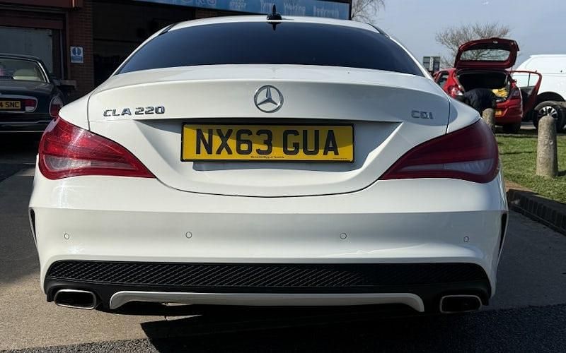 Used Mercedes CLA220 AMG 170 HP (125 kW) 2013 White Sedan