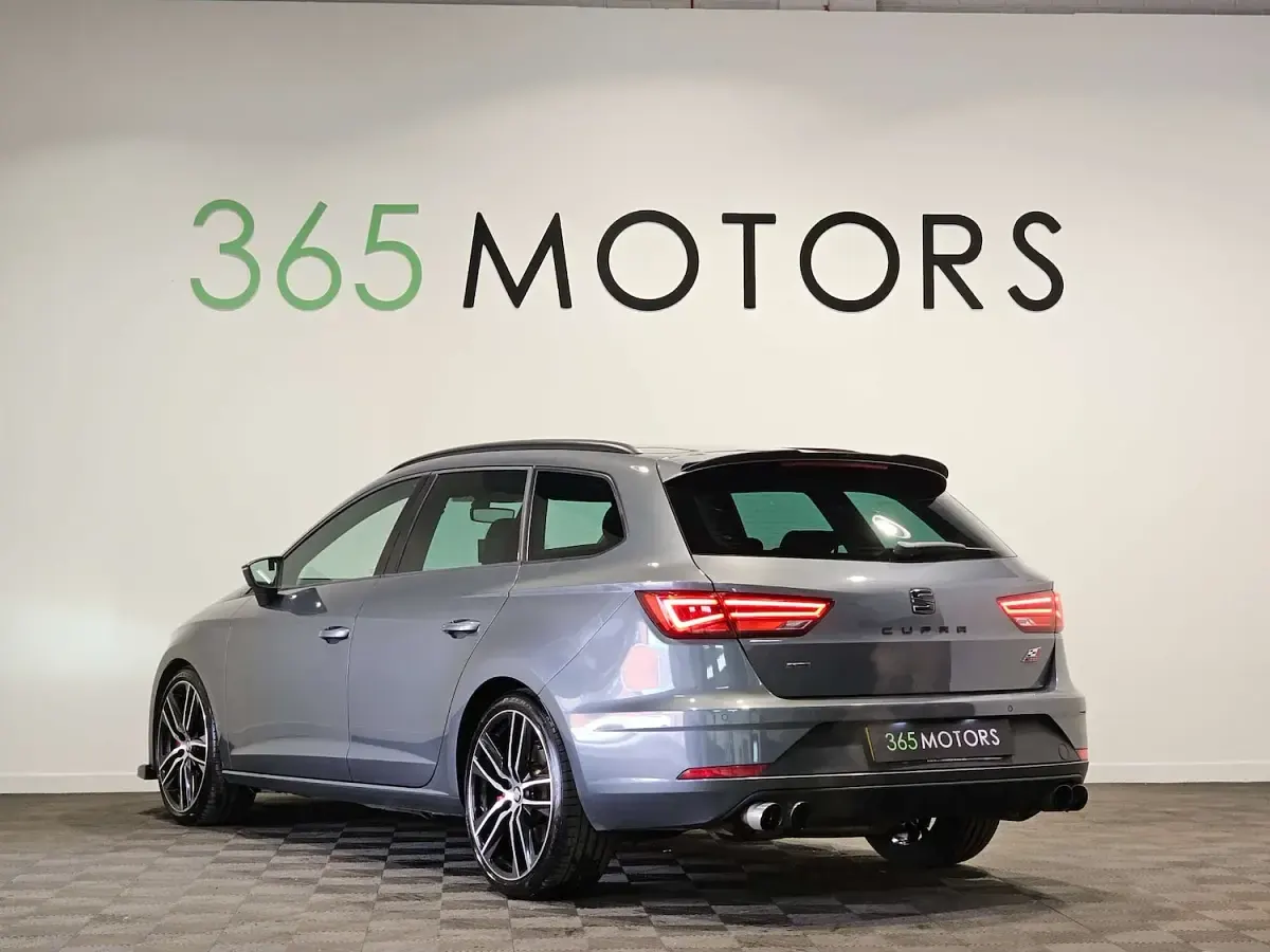 Used Seat Leon ST CUPRA 300 HP (220 kW) 2017 Grey Estate