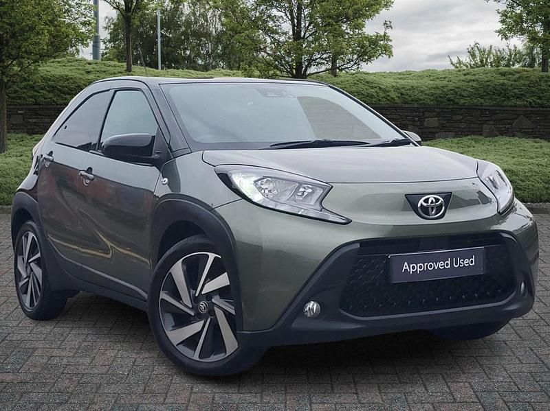 Green Used 2022 Toyota Aygo X SUV | £12,273 - Image 1/4