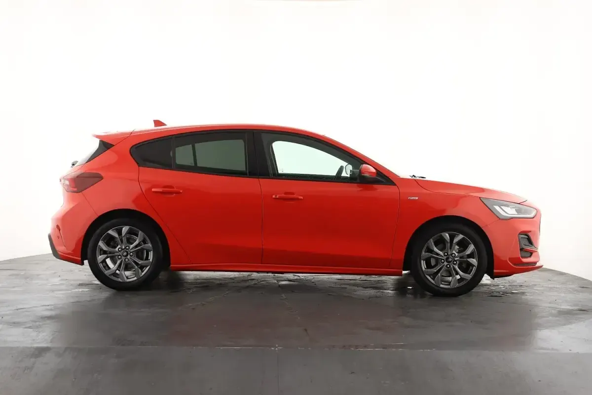 Used Ford Focus ST-Line 2023 Red Hatchback