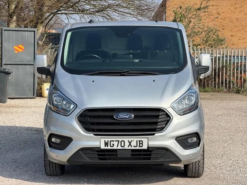 Used Ford Transit Custom Limited 130 HP (95 kW) 2020 Silver Van
