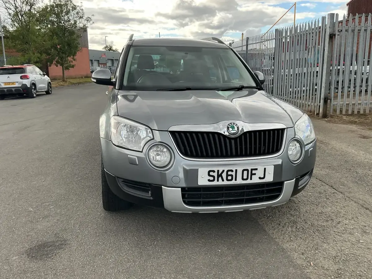 Used Skoda Yeti SE 140 HP (102 kW) 2012 Grey SUV