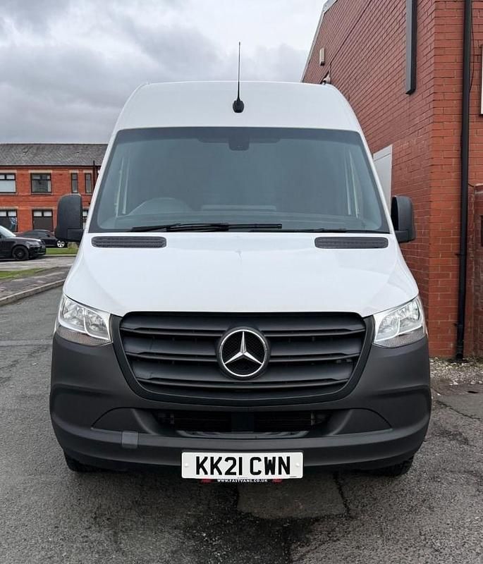Used Mercedes Sprinter Progressive 150 HP (110 kW) 2021 White Van