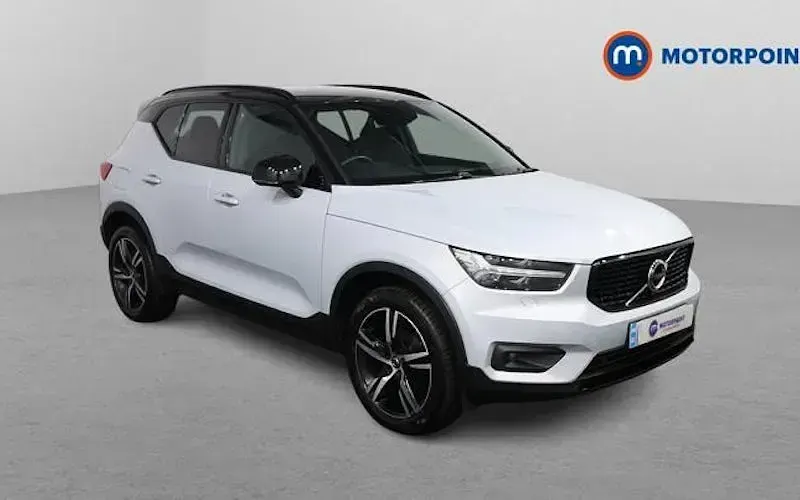 Usado Volvo XC40 R-Design 163 HP (119 kW) 2021 SUV