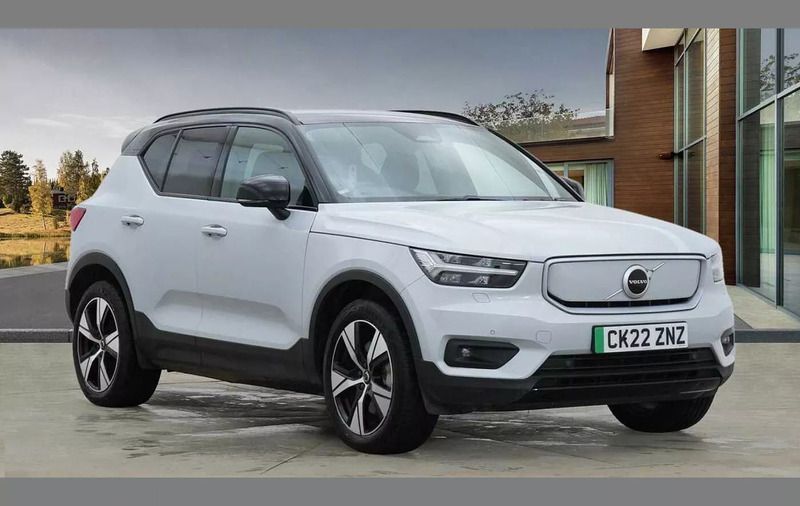 Silver Used 2022 Volvo XC40 Plus SUV | £24,500 (Fair price) - Image 1/4