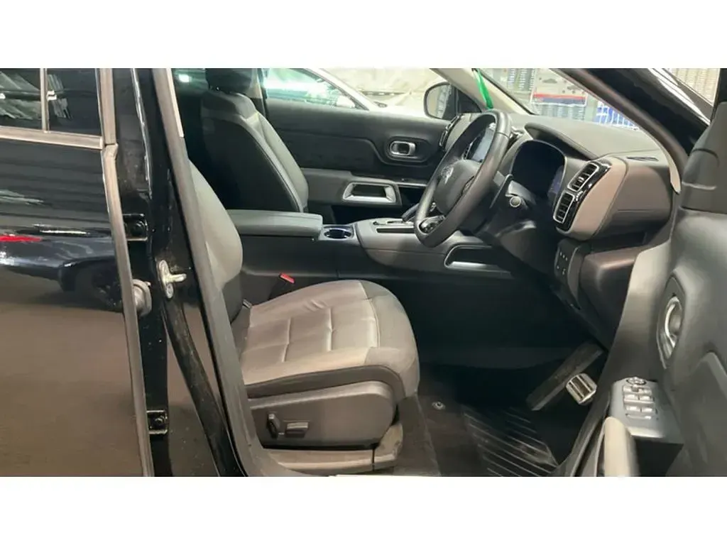 Used Citroën C5 Aircross Shine 222 HP (163 kW) 2022 Black SUV