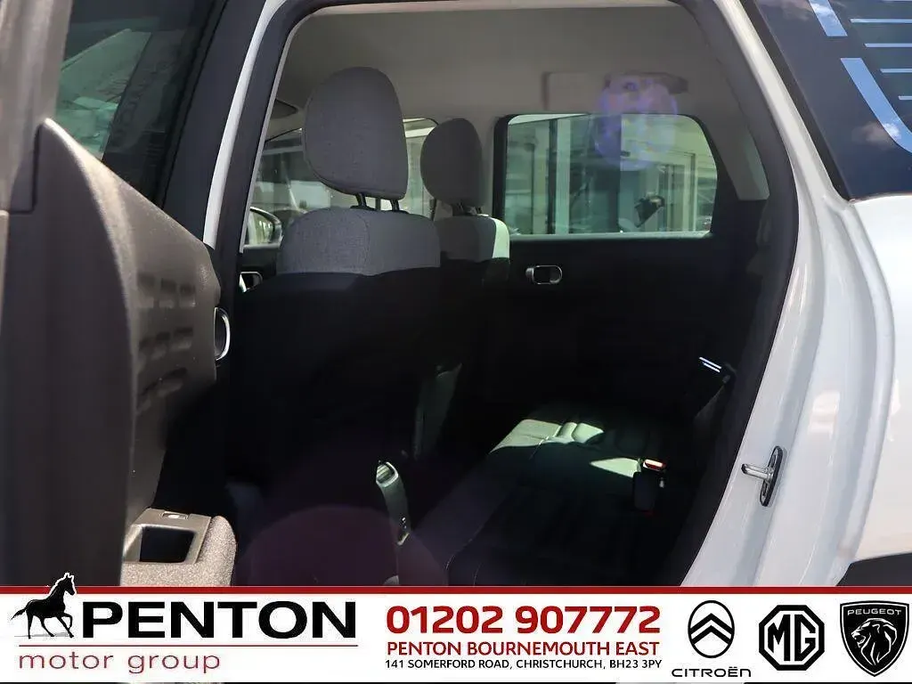Used Citroën C3 Aircross PureTech 130 HP (95 kW) 2024 White SUV