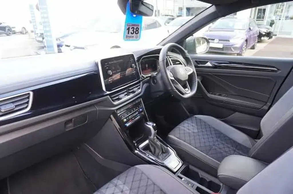 Used VW T-Roc 150 HP (110 kW) 2025 SUV