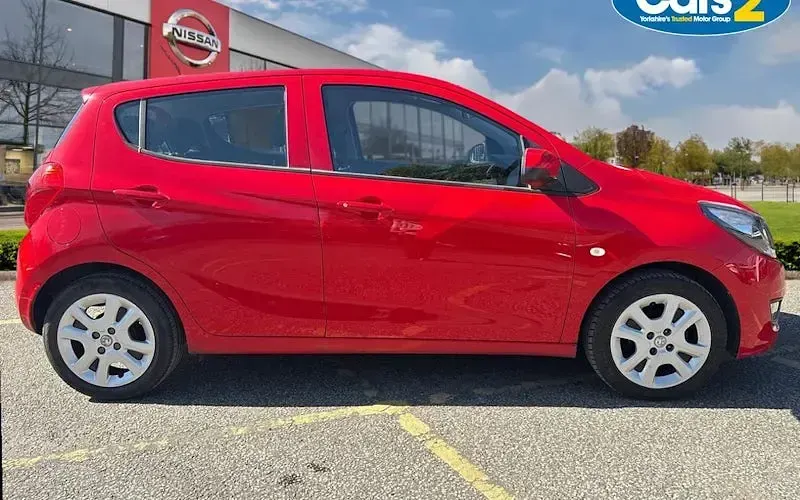 Second-hand Vauxhall Viva 75 CP (55 kW) 2017 Hatchback
