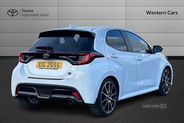 Used Toyota Yaris Hybrid Sport 2023 White Hatchback