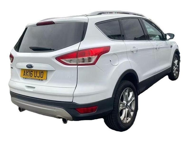 Used Ford Kuga Titanium 180 HP (132 kW) 2016 White SUV