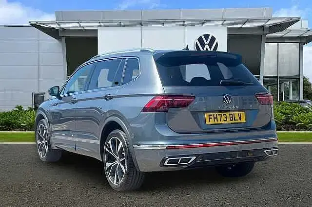 Used VW Tiguan Allspace R-line 150 HP (110 kW) 2024 Grey SUV
