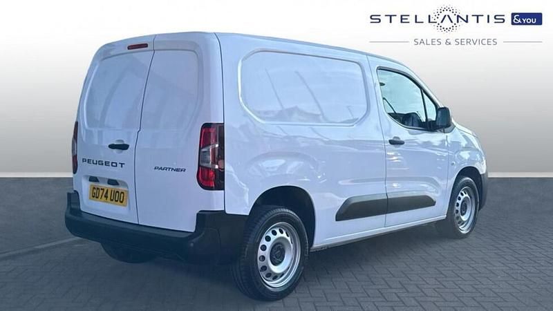 Used Peugeot Partner S 101 HP (74 kW) 2025 White MPV