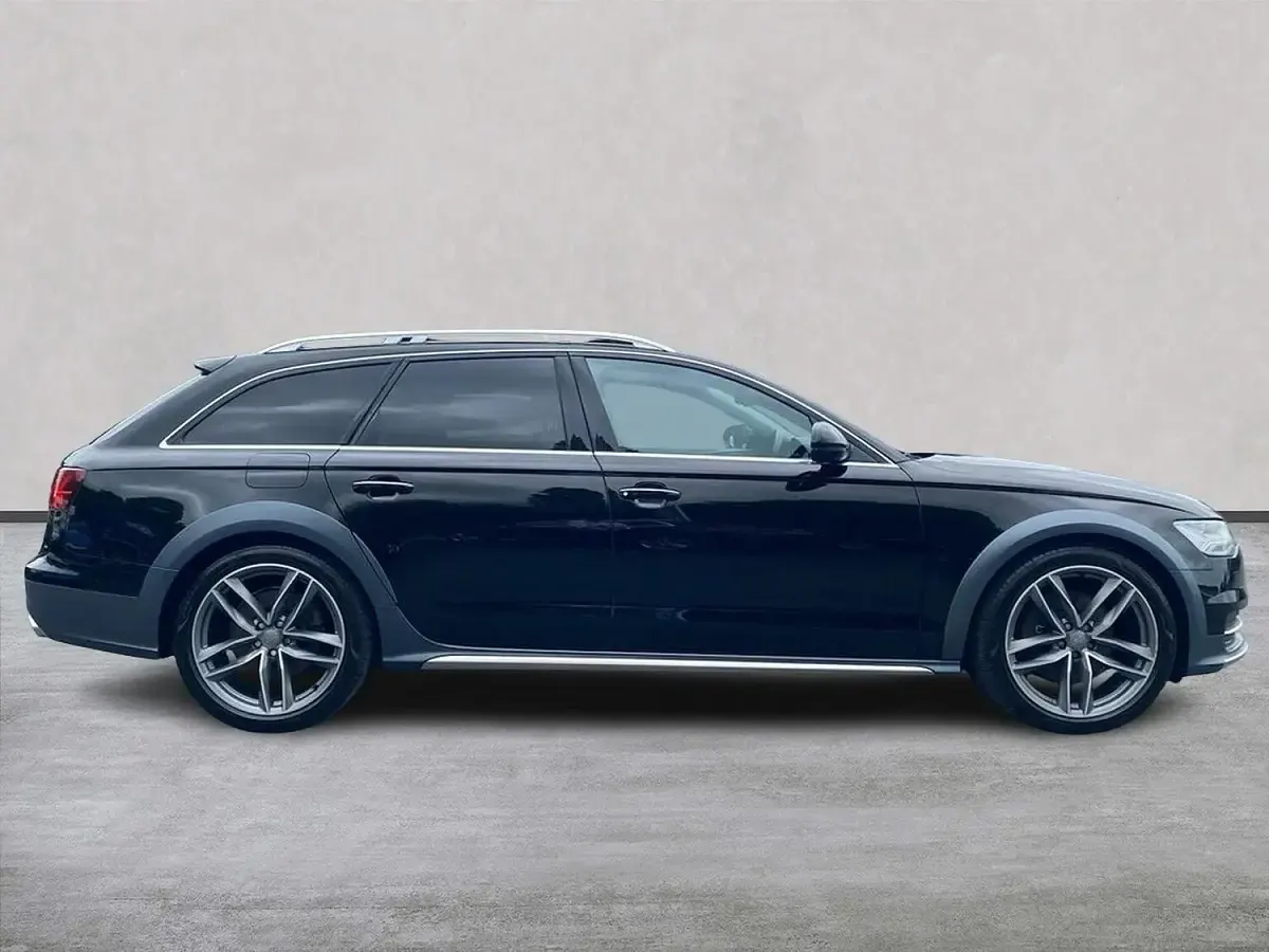 Used Audi A6 Allroad Sport 2017 Black Estate