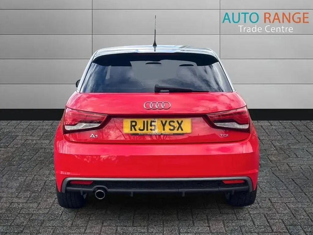 Usado Audi A1 Sportback S-Line 116 CV (85 kW) 2015 Rojo Utilitario
