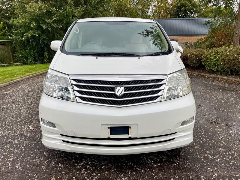 Used Toyota Alphard Premium 2006 Pearl white MPV