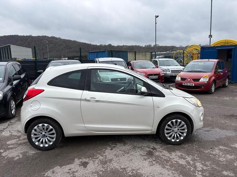 Used Ford Ka Zetec 2010 White Hatchback