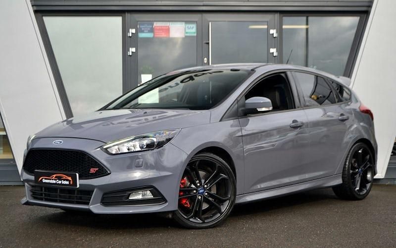 Used Ford Focus ST 250 HP (183 kW) 2016 Grey Hatchback