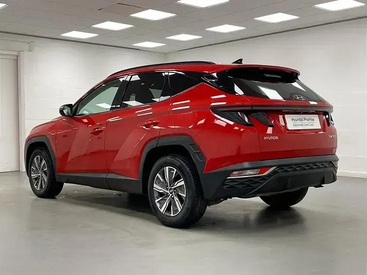Used Hyundai Tucson SE 150 HP (110 kW) 2021 Red SUV