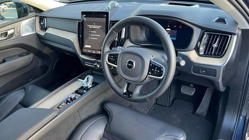 Used Volvo XC60 Ultra 250 HP (183 kW) 2025 Denim blue SUV