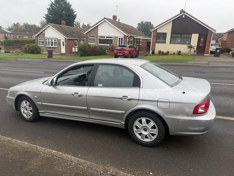 Silver Used 2006 Kia Magentis Sedan | £1,500 - Image 1/4