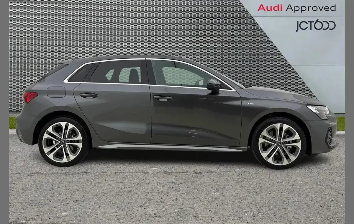 Used Audi A3 e-tron S-Line 200 HP (147 kW) 2026 Grey Hatchback