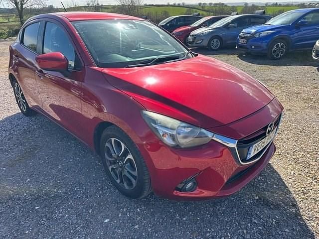 Begagnad Mazda 2 Inclusive 90 HK (66 kW) 2015 Halvkombi
