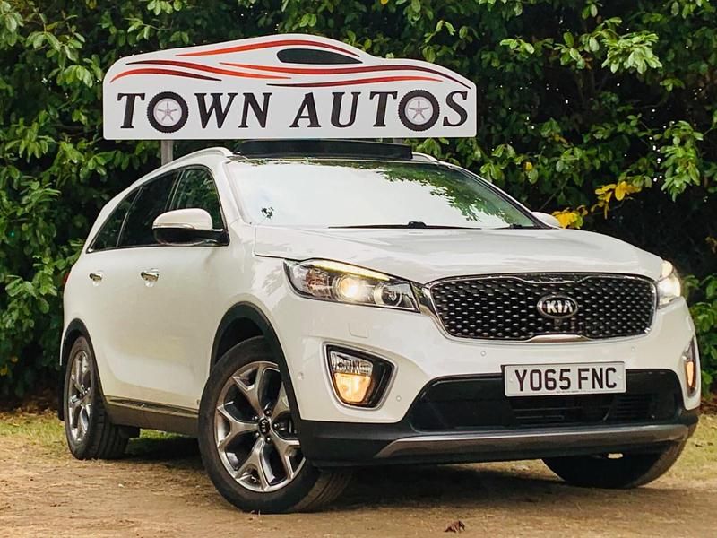 White Used 2015 Kia Sorento 4 SUV | £12,790 (Fair price) - Image 1/3