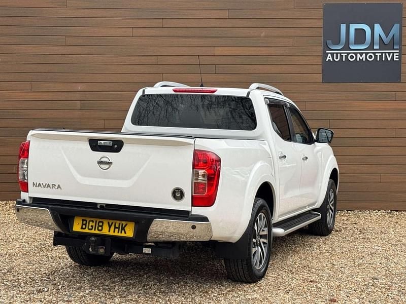 Used Nissan Navara Tekna 190 HP (139 kW) 2018 White Pickup