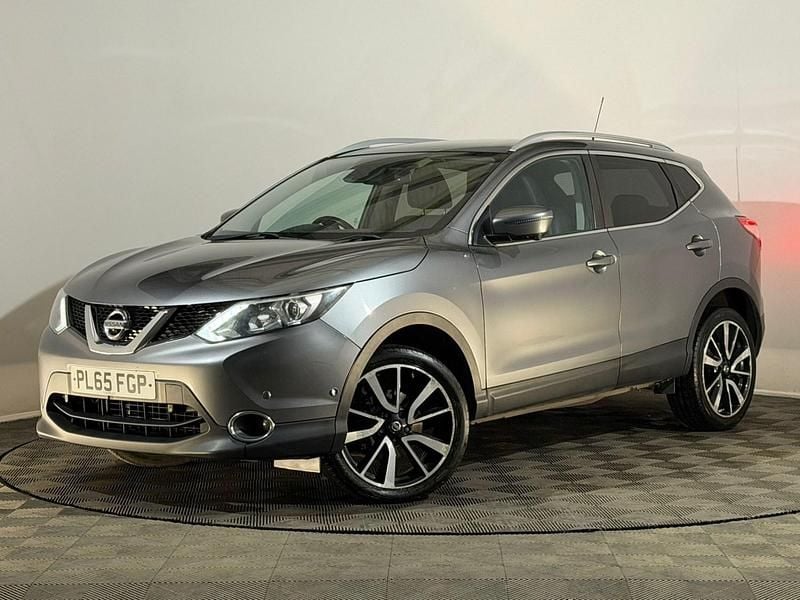 Used Nissan Qashqai Tekna 110 HP (80 kW) 2016 Grey SUV