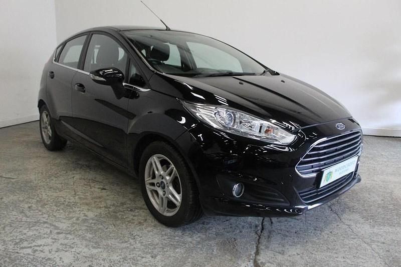 Used Ford Fiesta Zetec 82 HP (60 kW) 2014 Black Hatchback