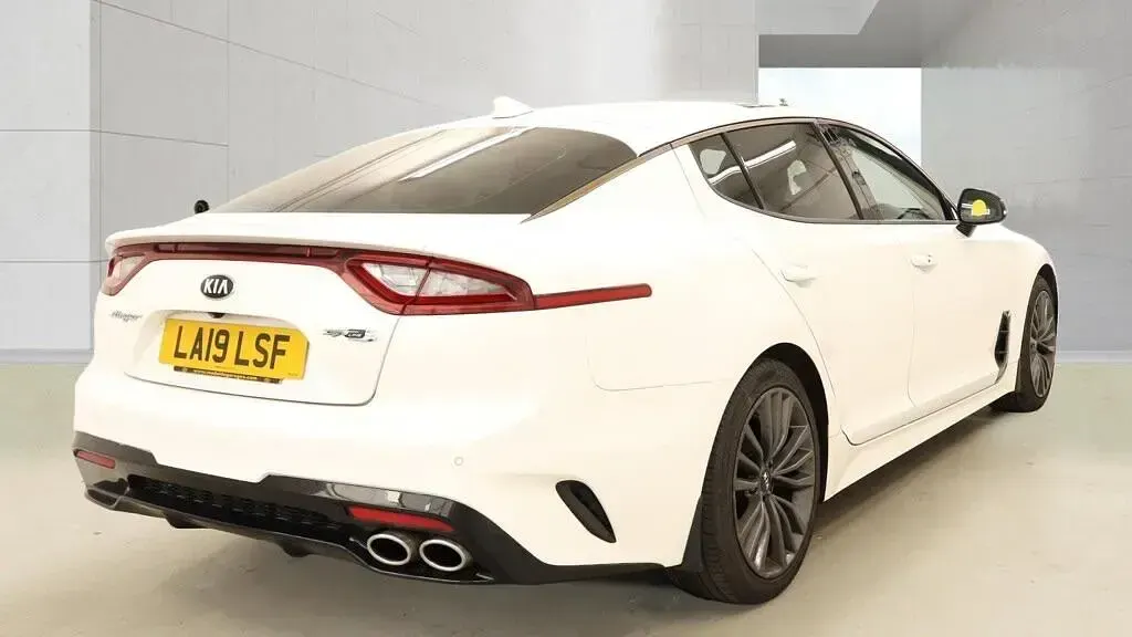 Used Kia Stinger GT-Line S 200 HP (147 kW) 2019 White Hatchback