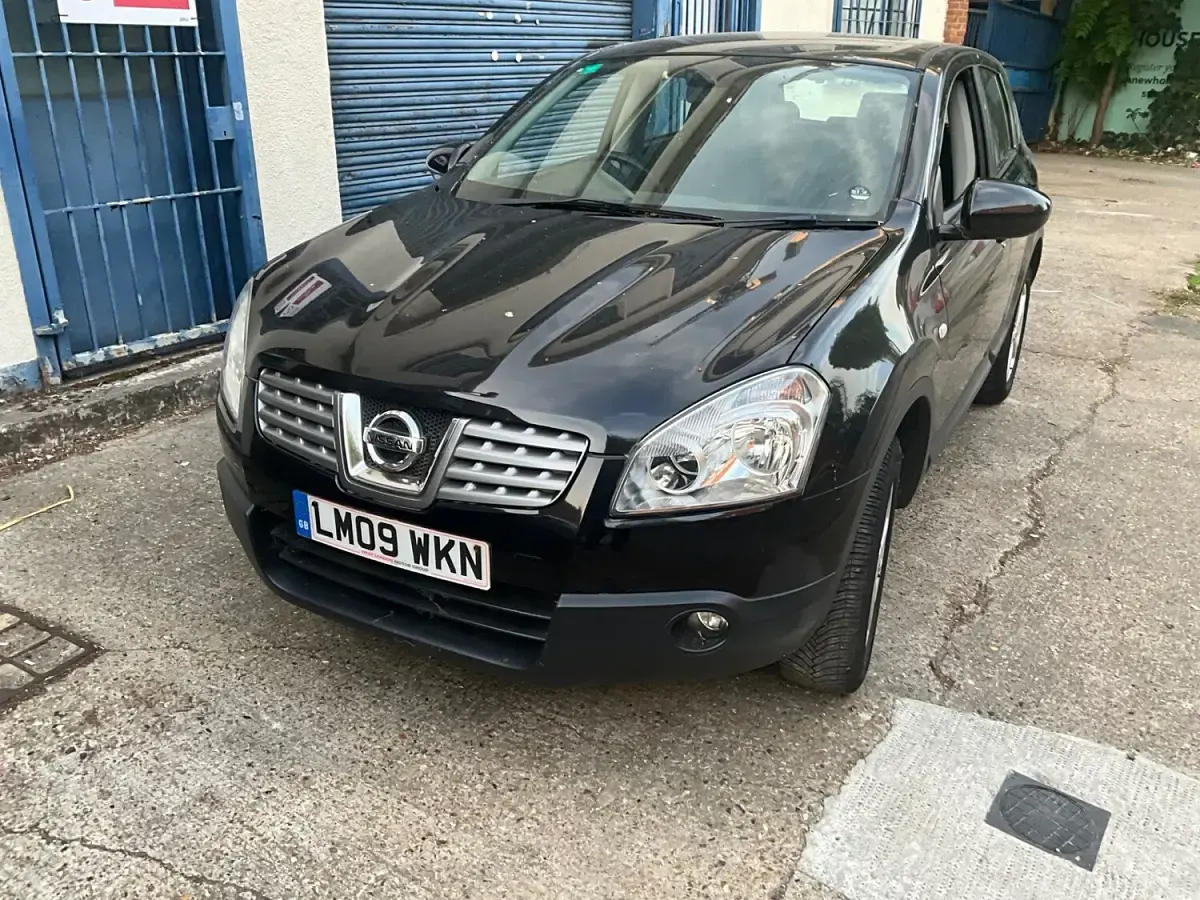 Used Nissan Qashqai Acenta 114 HP (83 kW) 2009 Black SUV