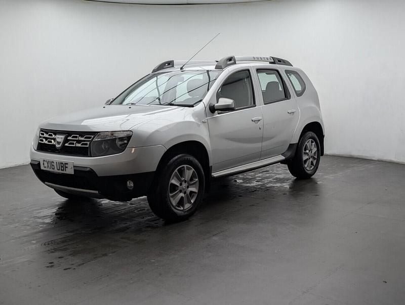 Used Dacia Duster Lauréate 110 HP (80 kW) 2016 Silver Hatchback