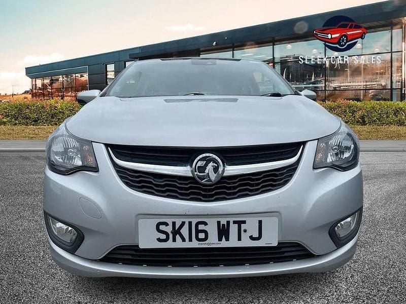 Silver Used 2016 Vauxhall Viva Hatchback | £3,799 (Good price) - Image 1/4