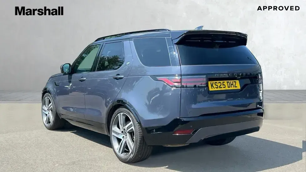 Used Land Rover Discovery HSE Dynamic 350 HP (257 kW) 2025 Blue SUV