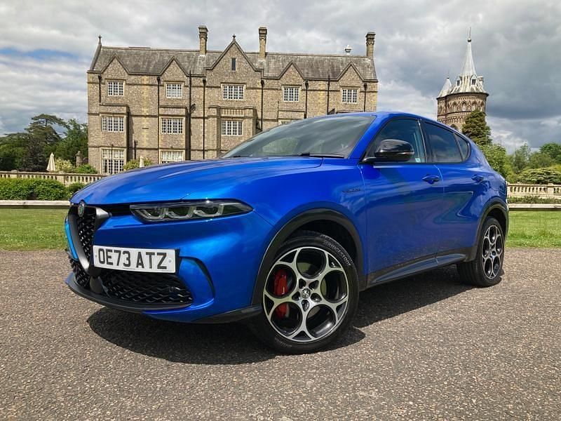 Blue metallic Used 2024 Alfa Romeo Tonale Veloce SUV | £32,995 (A bit pricey) - Image 1/3
