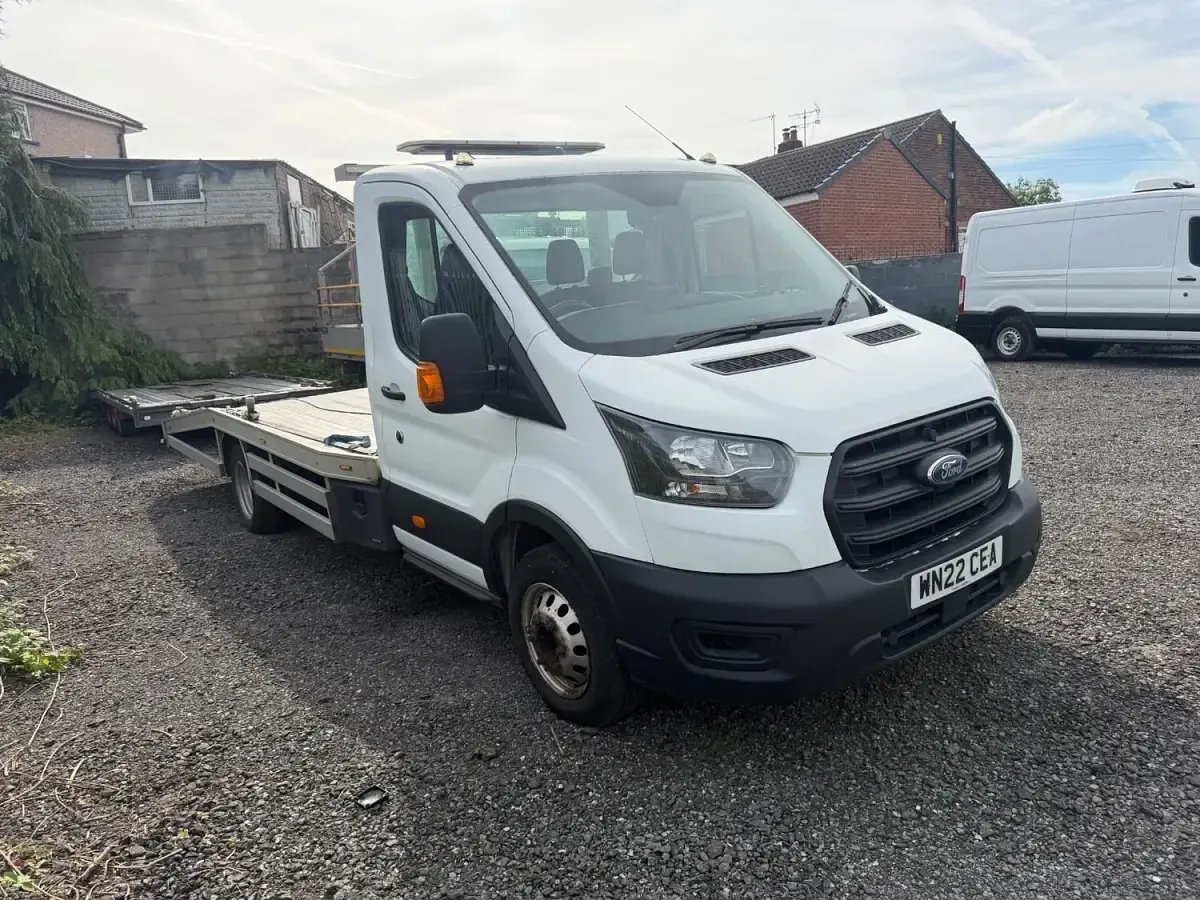 Used Ford Transit 130 HP (95 kW) 2022 White Cabriolet