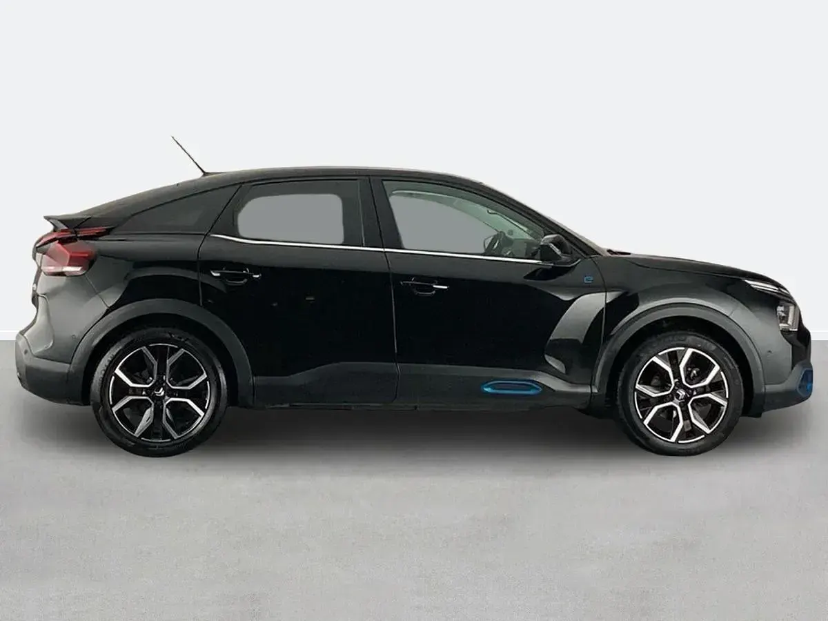 Used Citroën e-C4 Shine 100 kW (136 HP) 2023 Black Hatchback