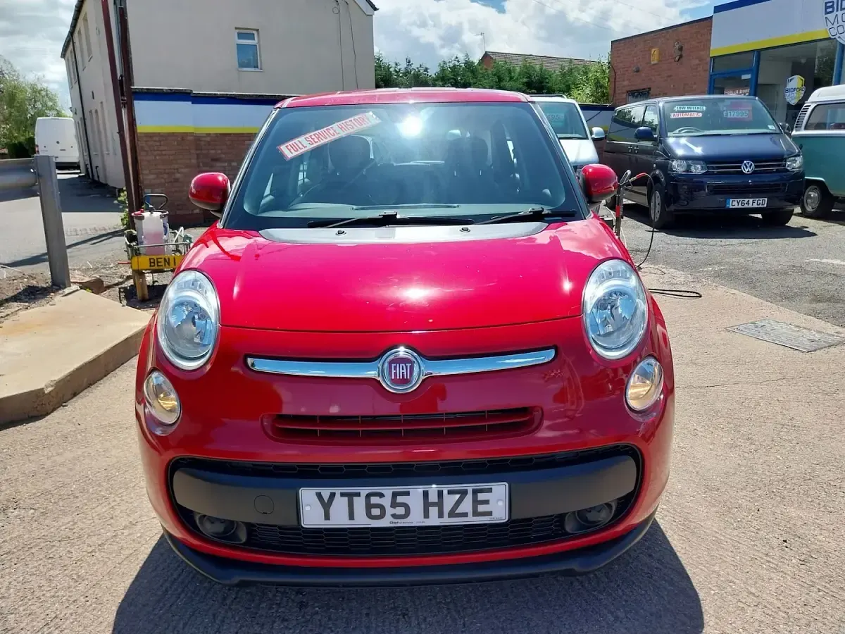 Used Fiat 500L Pop Star 95 HP (69 kW) 2015 Red MPV