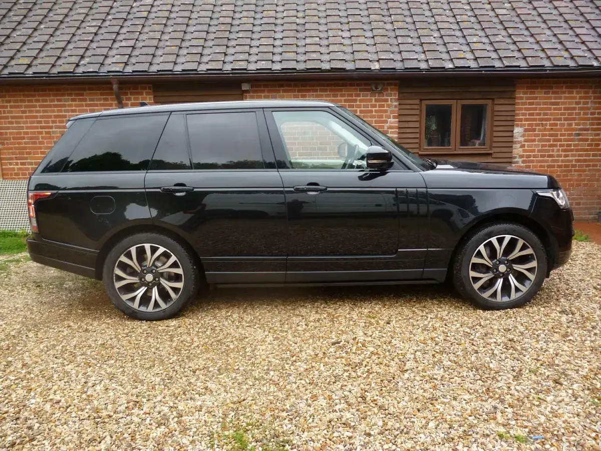 Used Land Rover Range Rover Autobiography 339 HP (249 kW) 2016 Black SUV